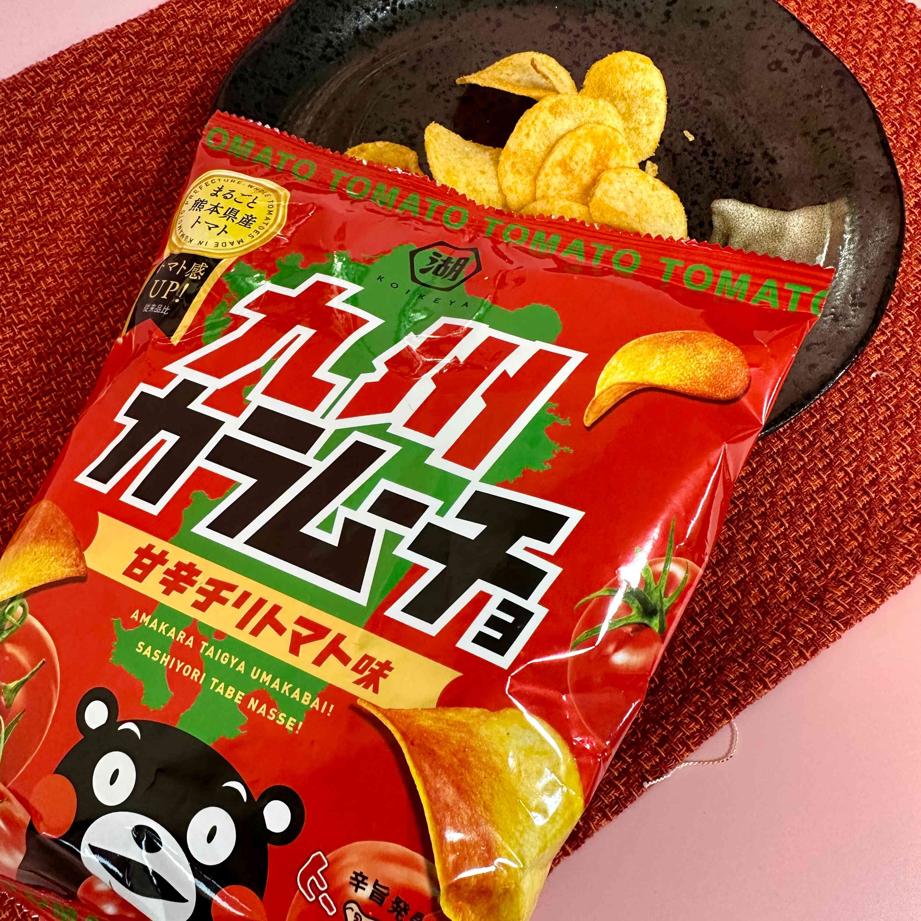 【湖池屋】Kyushu Calamūcho - Sweet and Spicy Chili Tomato Flavor　1bag　55ｇ